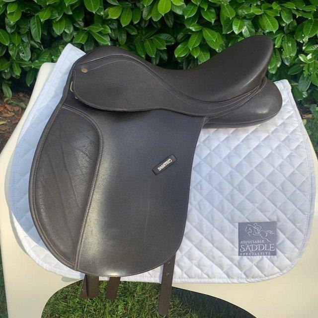 Preview of the first image of Wintec Wide gp 17 inch saddle.