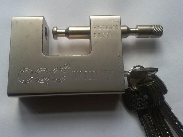 Preview of the first image of 95mm Warehouse Heavy Duty Container Garage Padlock & 5 keys.