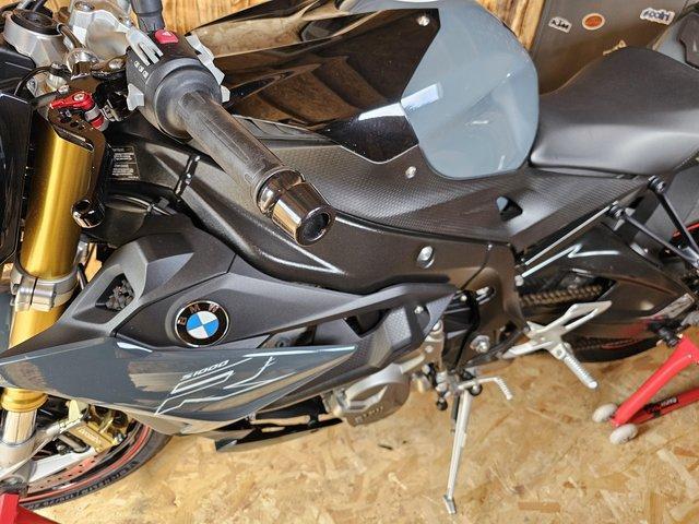 Preview of the first image of BMW, S1000 999 (cc) in grey excellent condition.