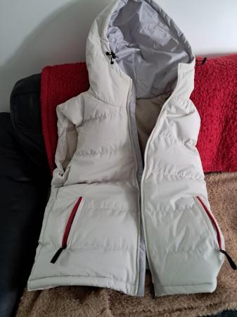Image 1 of Extra warm white vest jacket with hood and new without tags
