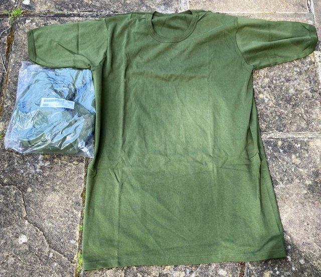 Preview of the first image of BNIB ARMY T-SHIRT SHIRT TEE TOP XXL 46" CHEST MILITARY CAMO.