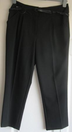 Image 1 of NEW Black cropped leg Trousers by Red Herring, size 12