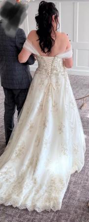 Image 2 of Beautiful Wedding dress - Essence