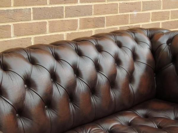 Image 9 of Chesterfield Fully Buttoned Sofa (UK Delivery)