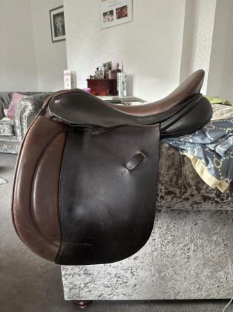 Image 3 of 17.5 inch Farrington show saddle