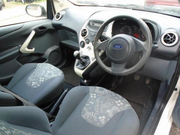 Image 3 of FORD  KA  1.2 STYLE  - WHITE -  Great condition