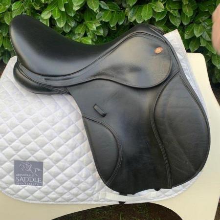 Image 7 of Kent And Masters 17 inch s series compact saddle