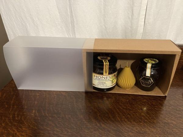 Image 7 of Honey and beeswax candles gift set
