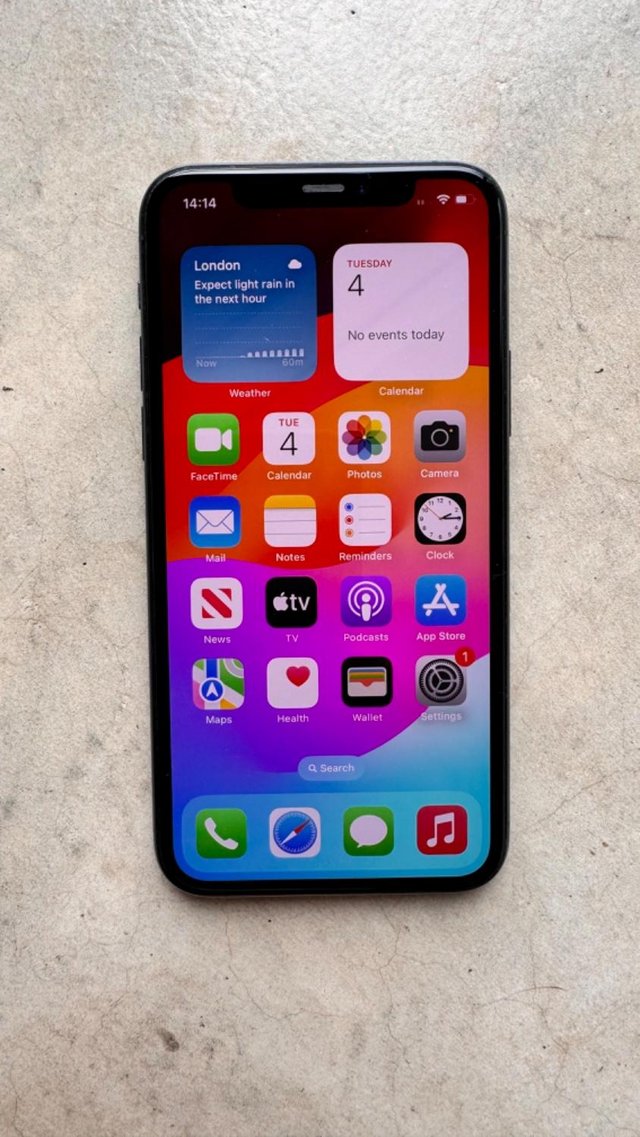 Preview of the first image of I I Phone 11 Pro UNLOCKED with USB Charging Cable in Stunnin.