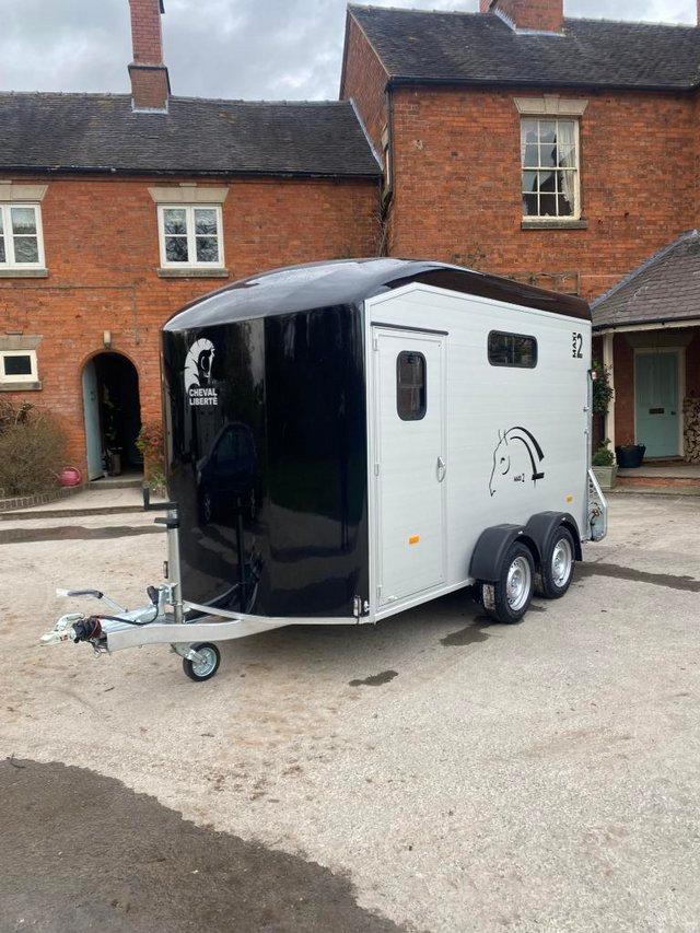 Preview of the first image of Cheval Liberte Maxi 2 With Tack Room Ramp/Barn Door & Spare.