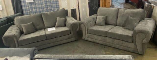 Preview of the first image of Valencia 3&2 sofas ————————————-.