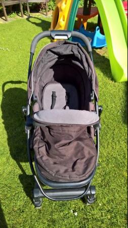 Image 1 of Graco Push chair with rain cover