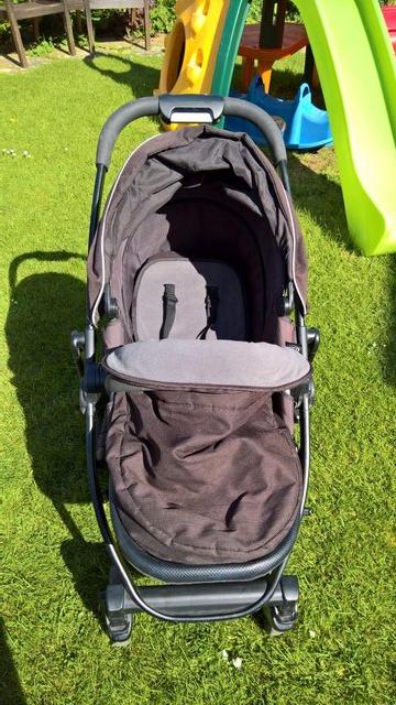 Preview of the first image of Graco Push chair with rain cover.