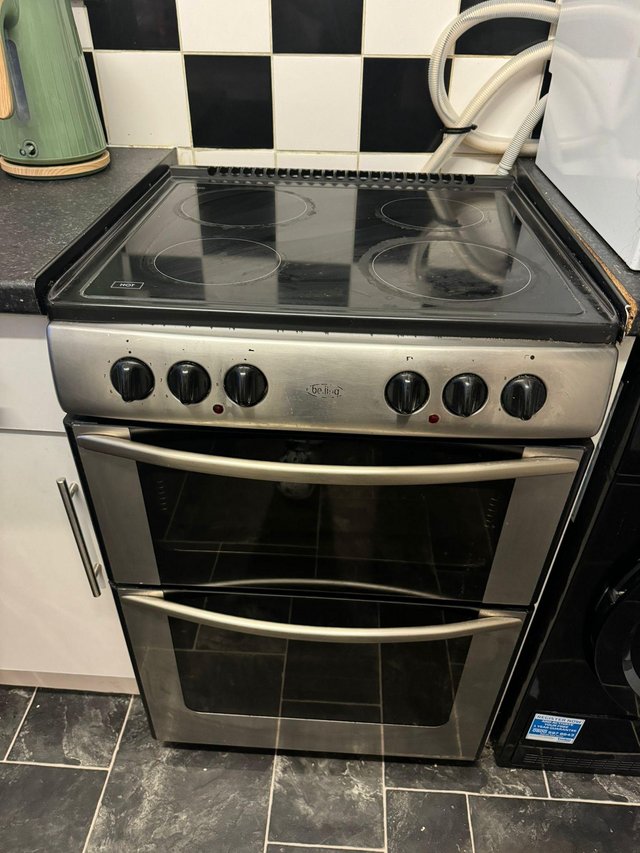 Preview of the first image of Double electric cooker (2 ovens / 4 hobs).
