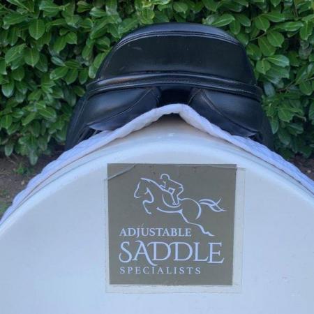 Image 9 of Kent And Masters 16 inch pony saddle