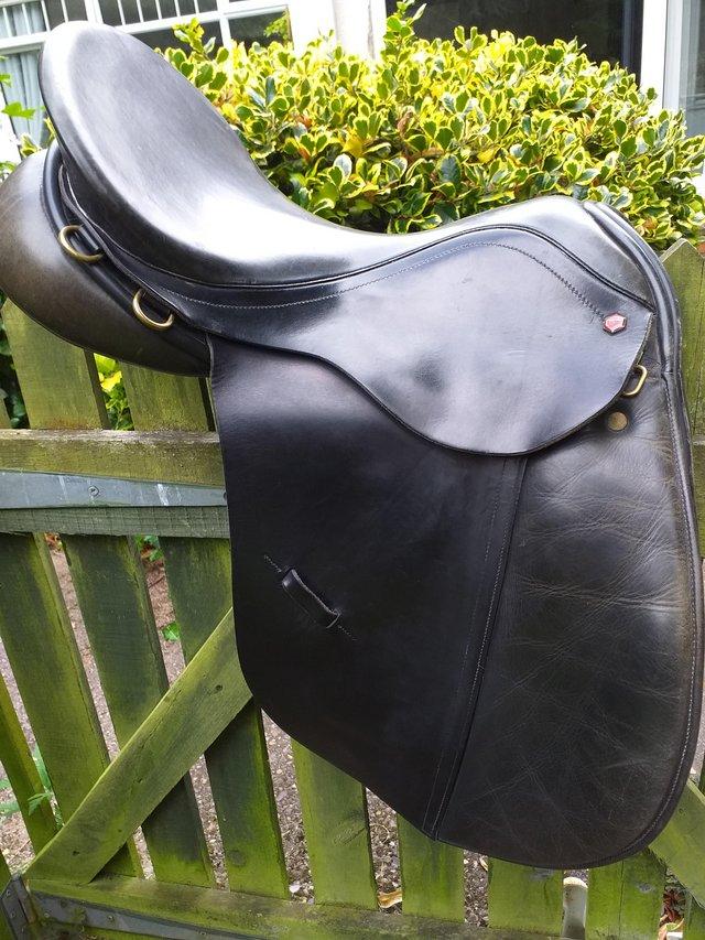 Preview of the first image of Albion legend K2 black saddle M/W 17.5".