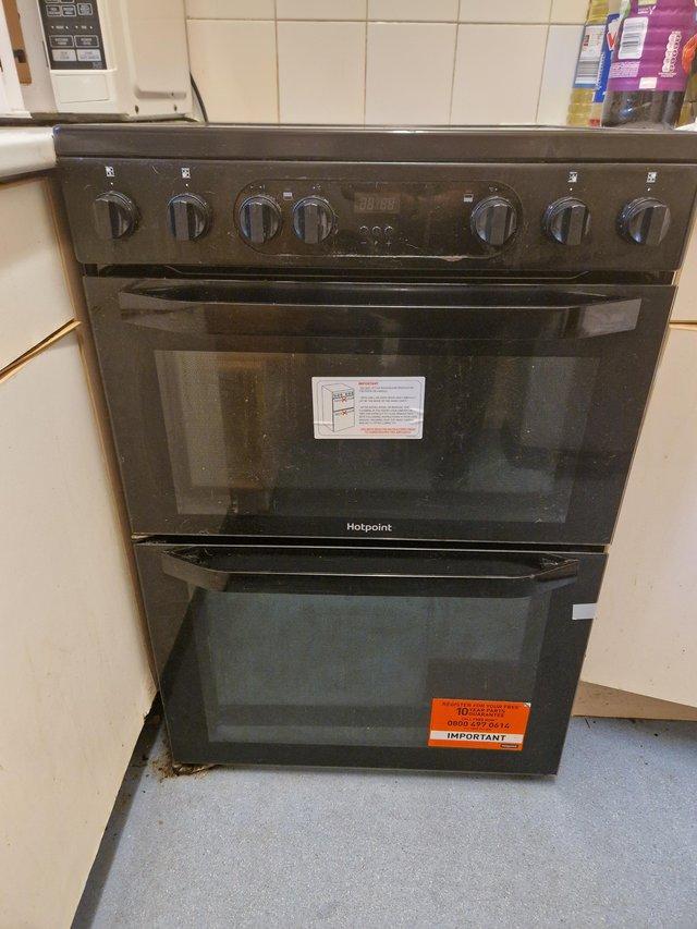 Preview of the first image of Double Hotpoint electric oven.