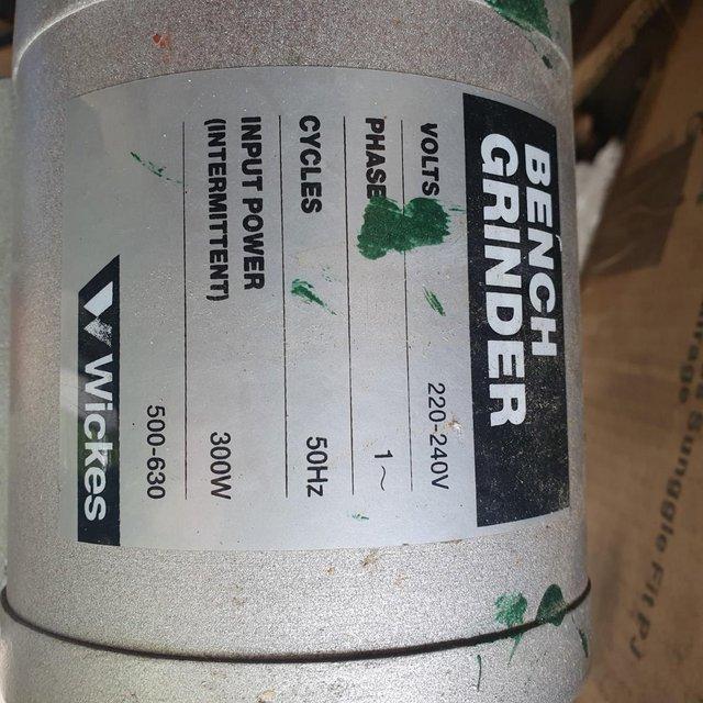 Preview of the first image of Bench Grinder 300w Wickes-----.