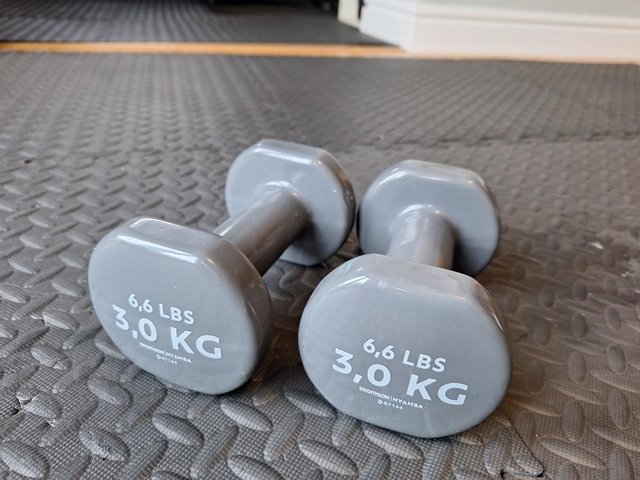 Preview of the first image of 3kg rubber dumbbell pair.