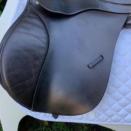 Image 4 of Kent & Masters 17 inch Cob saddle