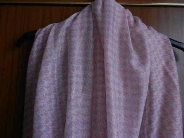 Image 3 of White with Pink Geometric Pattern Shawl/Scarf