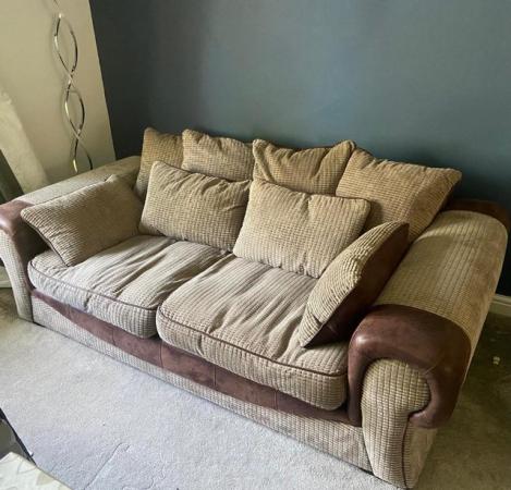 Image 1 of Sofa with loose cushions