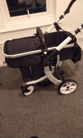 Image 2 of Brand new 2 in 1 Pushchair
