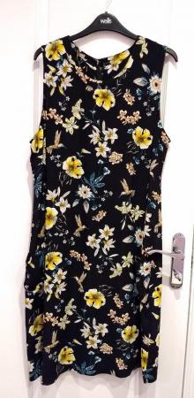 Image 3 of Wallis Black Sleeveless Summer Dress Floral Print Size 14
