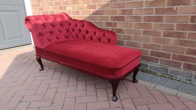 Image 3 of Traditional Style Chaise Longue