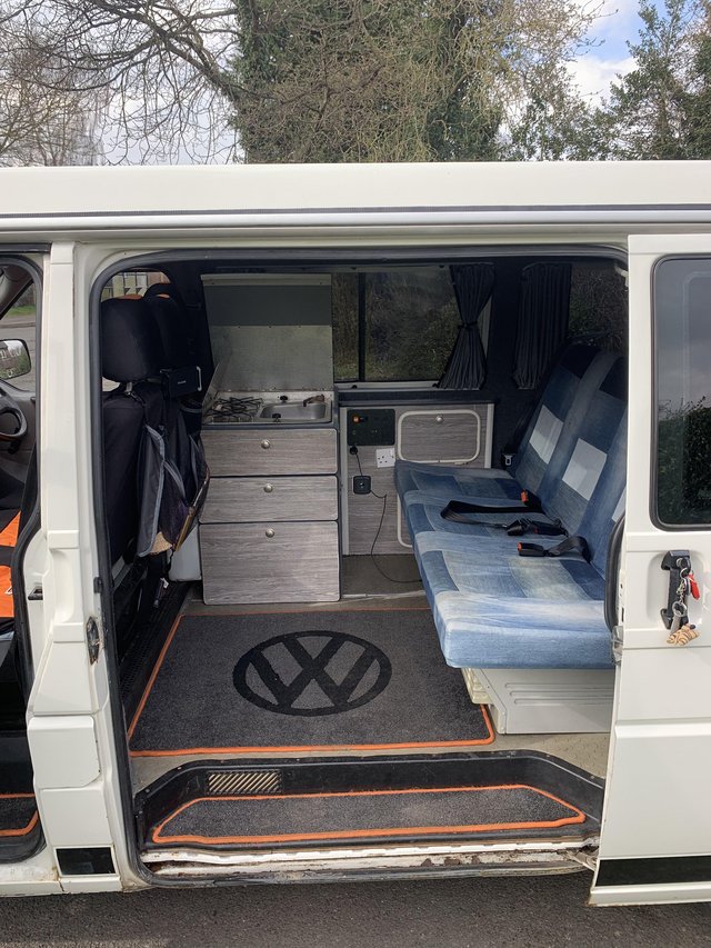 Preview of the first image of Rate 1991 T4 Campervan w. Pop-Top and folding bed.