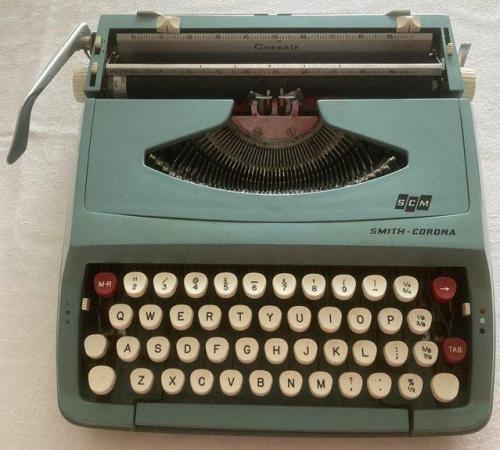 Image 3 of Smith-Corona Corsair Typewriter