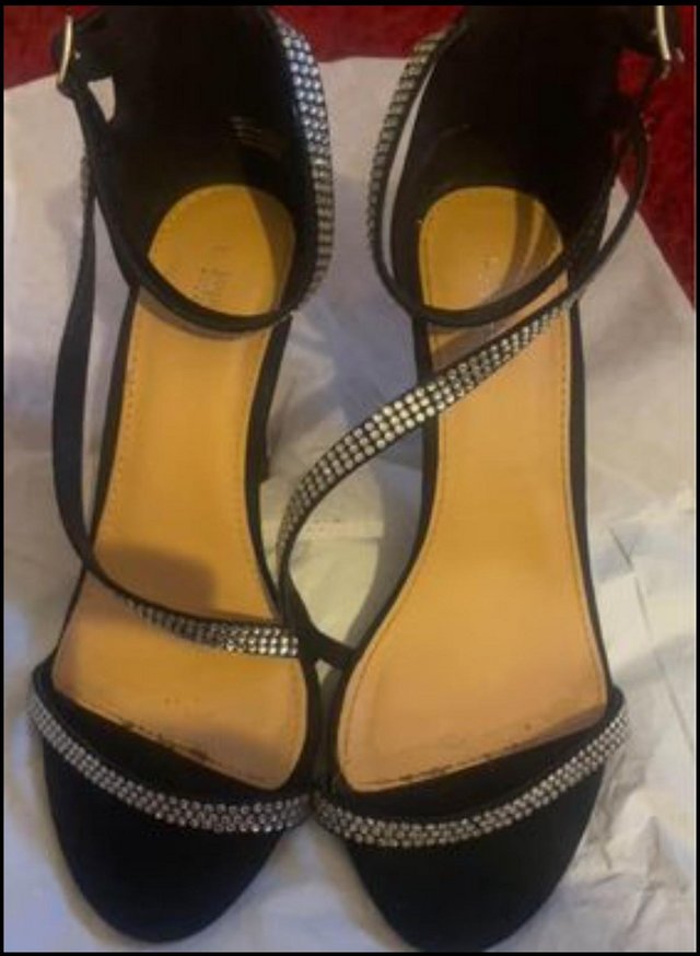 Preview of the first image of Size 5 Woman’s Black and Diamanté Shoes.