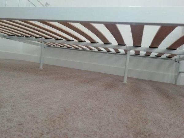 Image 3 of Classic Style White Metal Bed Frame | 4ft6 Double | Used