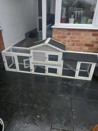 Image 4 of Rabbit/Guinea Pig hutch extra large