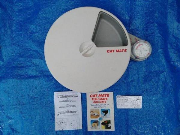Image 4 of C50 Cate Mate Automatic Pet Feeder