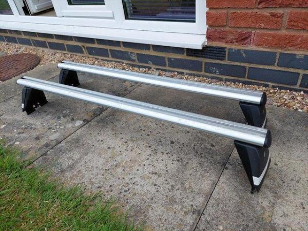 Image 1 of Roof Bars - Vauxhall Astra (MK5)