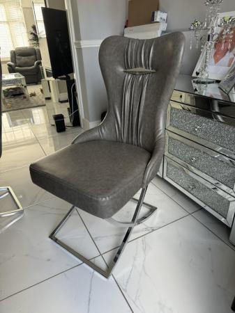 Image 2 of Solid marble dinging table with chrome frame/legs + 6 chairs