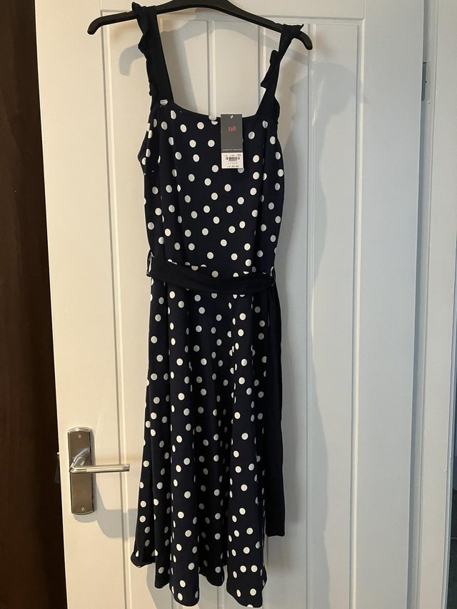 Preview of the first image of **BNWT** Size 10 - Dorothy Perkins Polka Dot Dress - Tall.