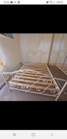 Image 1 of Metal double bed frame white colour