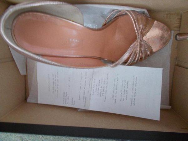 Image 2 of Dorothy Perkins, pink gold court shoes Size 6