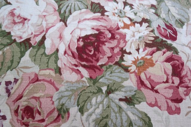 Image 3 of Fabric Remnant Traditional Floral Design