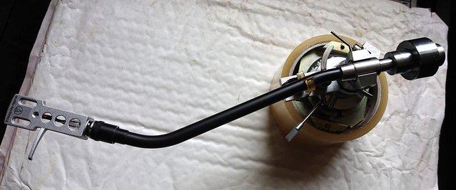 Preview of the first image of Pioneer PA-1000 Carbon Fibre Tonearm.