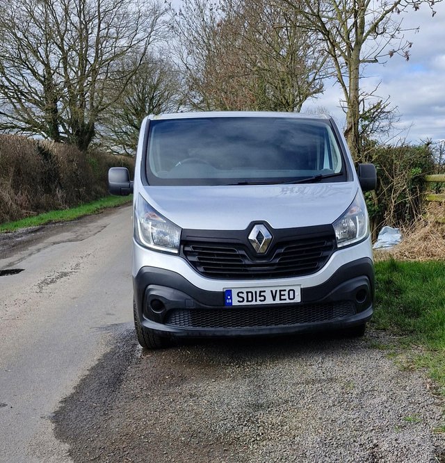 Preview of the first image of Renault trafic van1.6dci,115bhp. 2015, silver with 2 keys.