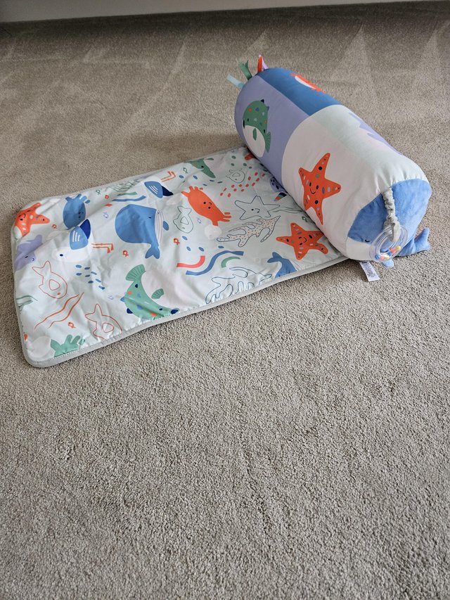 Preview of the first image of Nuby Ocean friends tummy time pillow.