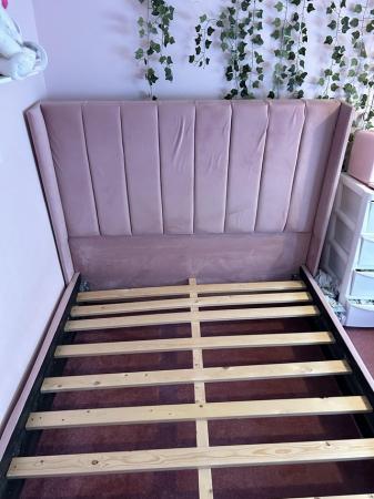 Image 2 of Double velvet pink bed like new