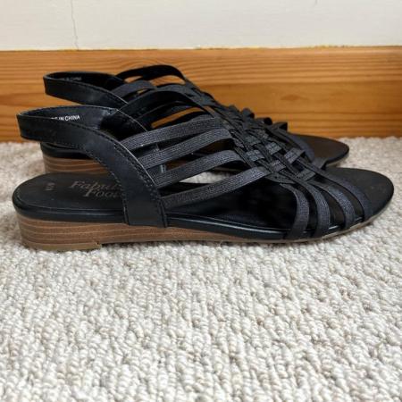 Image 3 of AS-NEW women's flat black elasticated sandals. Size 6/39.