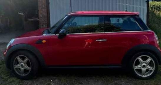 Preview of the first image of Mini cooperhatch cooper 1.6L 2007. For spares and repairs.