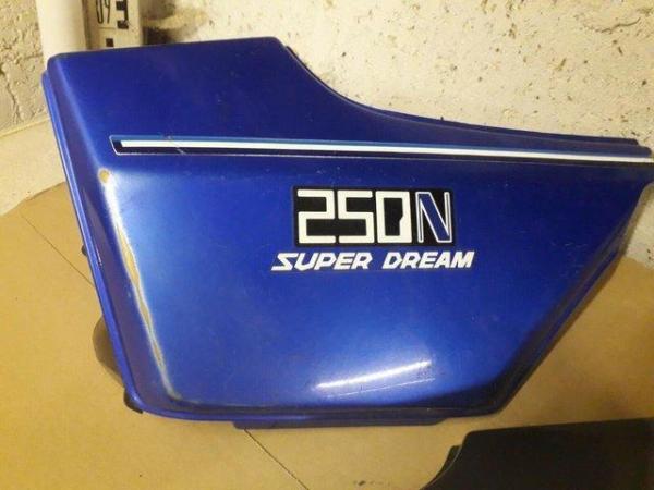 Image 3 of Left hand side covers for Honda 250 / 400 Superdreams.