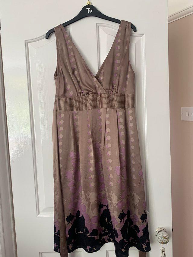 Preview of the first image of Ted baker London vintage style dress . Size 4 Ted baker size.