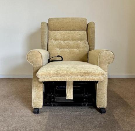 Image 6 of LUXURY ELECTRIC RISER RECLINER STRAW CHAIR MASSAGE DELIVERY